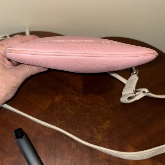 Coach   Crossbody bag  concealed carry  leather pink/white trim  cream color str - Picture 10 of 13